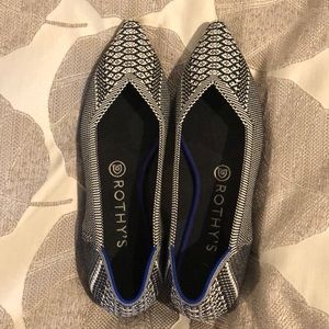 Rothy’s pointed toe shoes